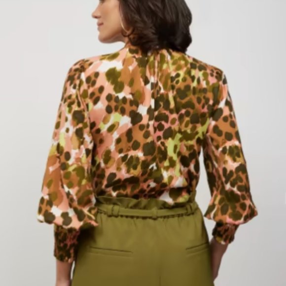 NWT Abstract Pink Leopard Print Mock-Neck Blouse - Medium - Picture 3 of 6